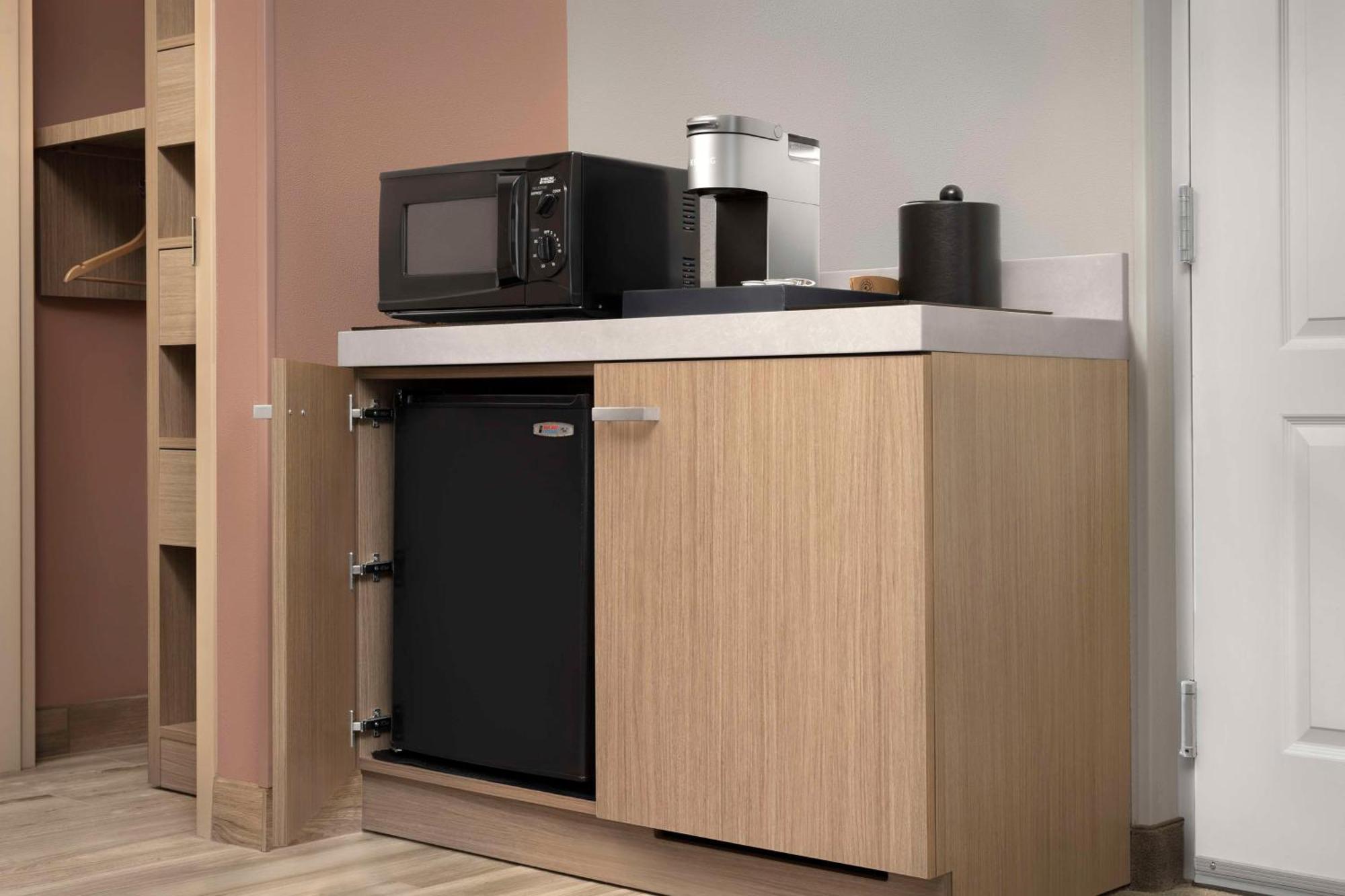 Hilton Garden Inn Raleigh Capital Blvd I-540 Екстериор снимка