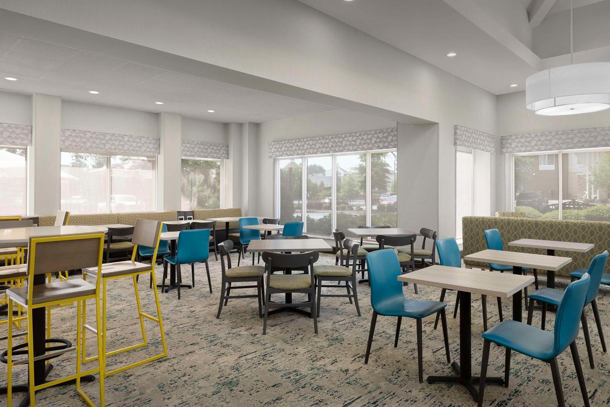 Hilton Garden Inn Raleigh Capital Blvd I-540 Екстериор снимка
