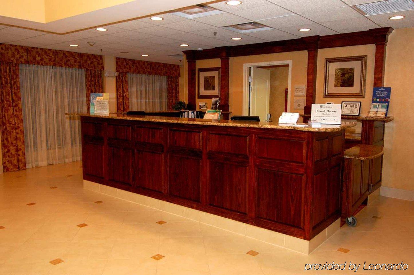 Hilton Garden Inn Raleigh Capital Blvd I-540 Интериор снимка